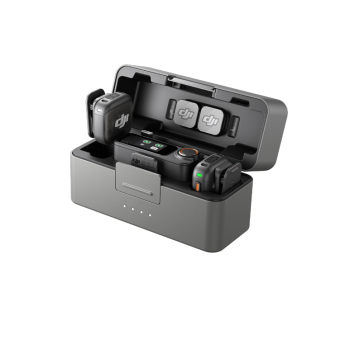DJI Mic 3 (2 TX + 1 RX + krovimo stotelė) DJI Mic 3 (2 TX + 1 RX + krovimo stotelė)